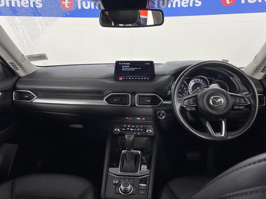 Photo '17' of Mazda CX-5