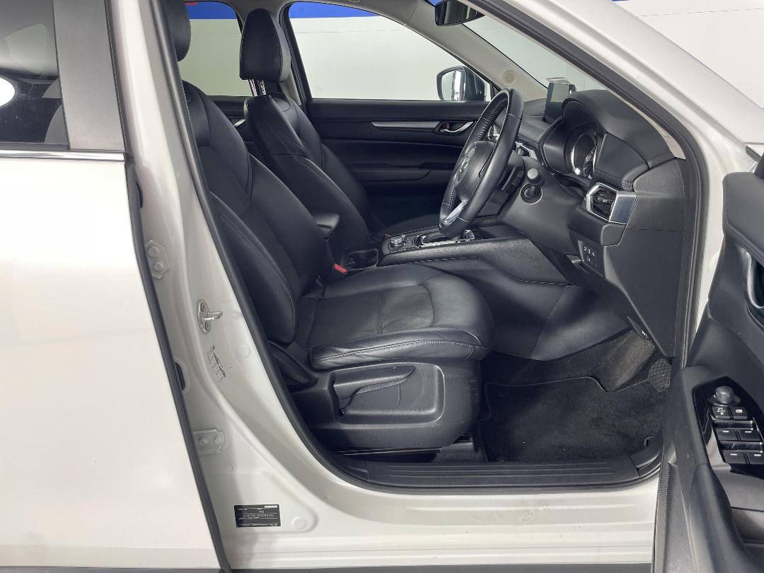 Photo '16' of Mazda CX-5