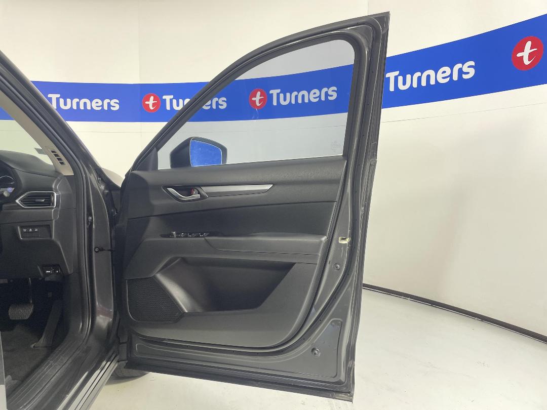 Photo '15' of Mazda CX-5