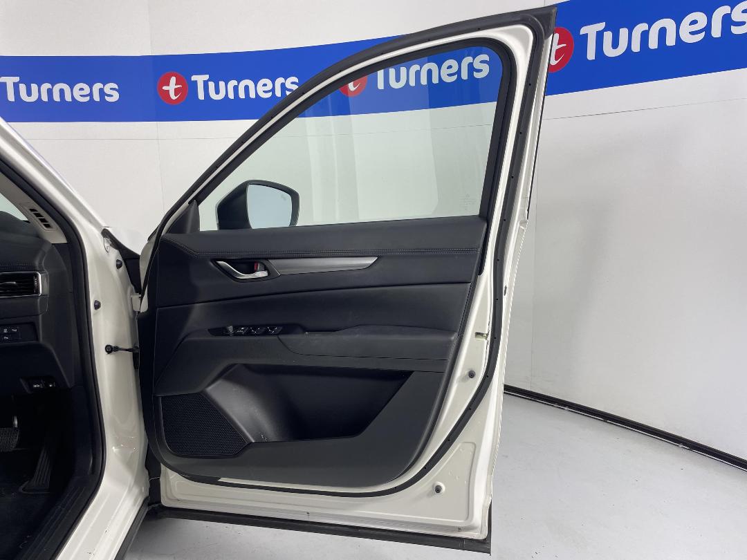 Photo '15' of Mazda CX-5