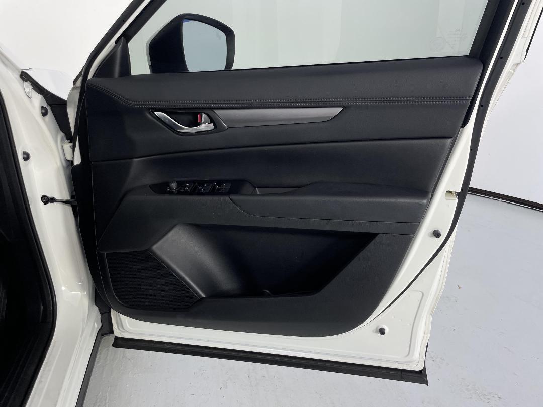 Photo '15' of Mazda CX-5