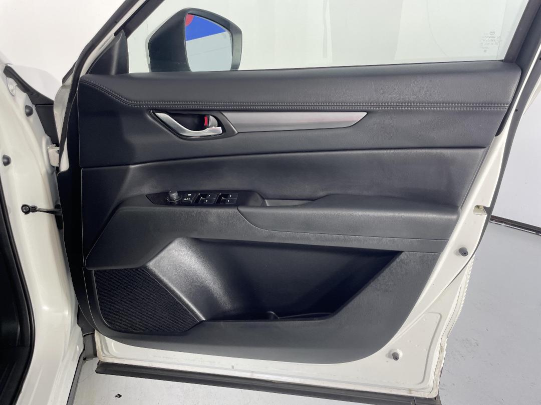 Photo '15' of Mazda CX-5