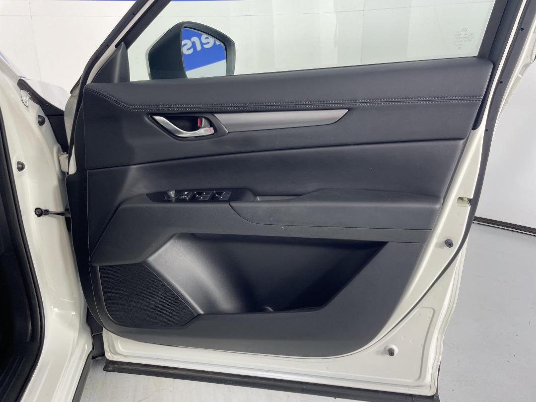 Photo '15' of Mazda CX-5