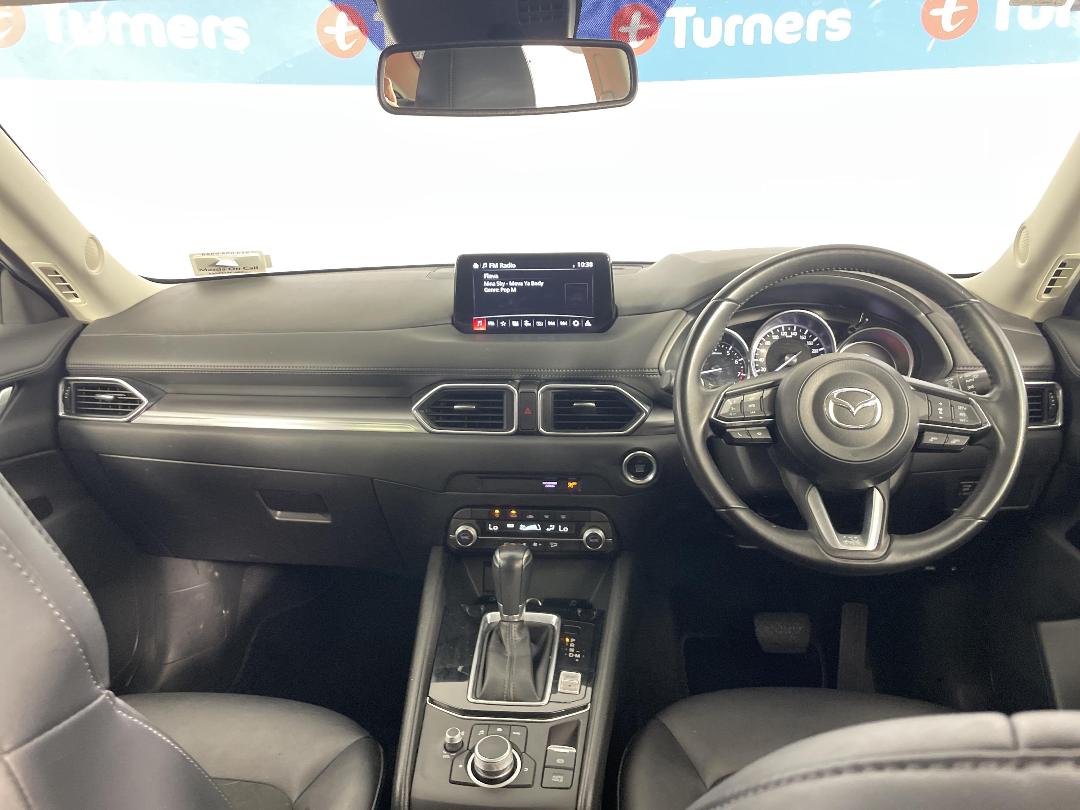 Photo '17' of Mazda CX-5