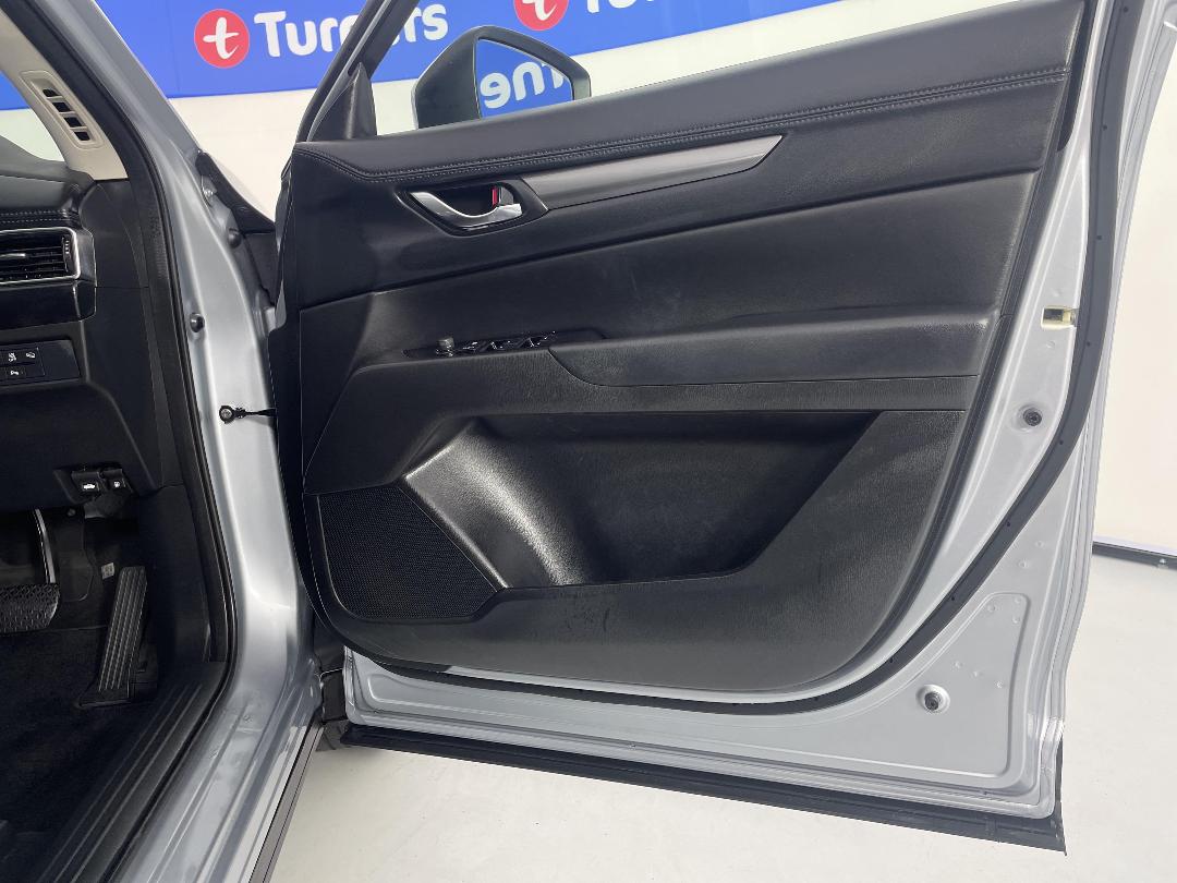 Photo '15' of Mazda CX-5 Photo '15' of Mazda CX-5