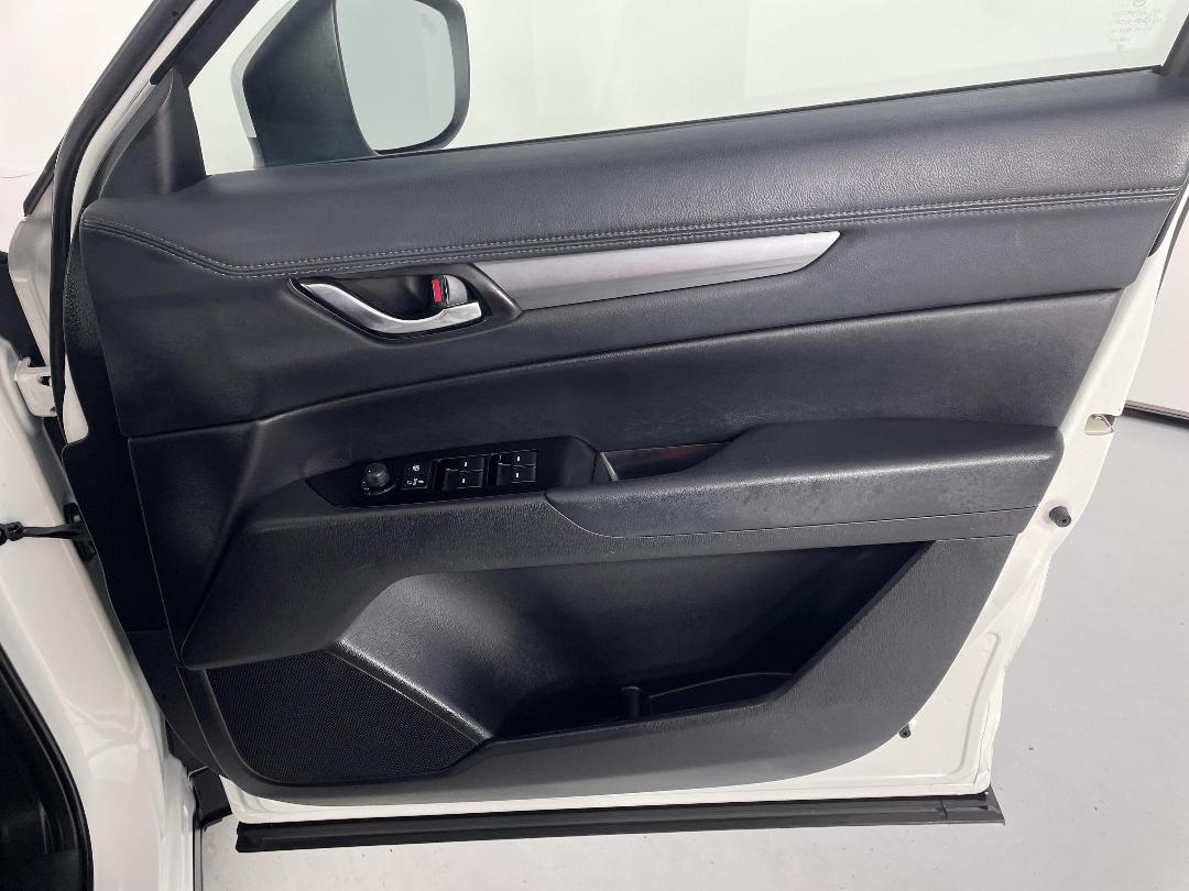 Photo '15' of Mazda CX-5 Photo '15' of Mazda CX-5