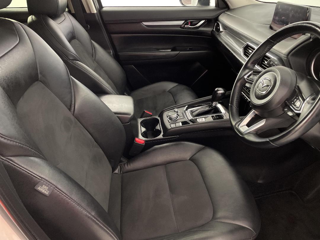 Photo '16' of Mazda CX-5