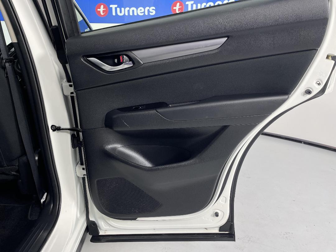 Photo '19' of Mazda CX-5 Photo '19' of Mazda CX-5