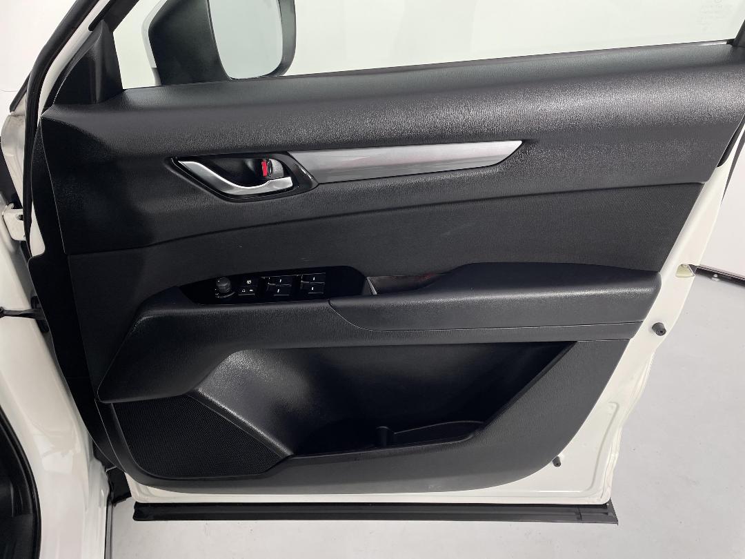 Photo '15' of Mazda CX-5