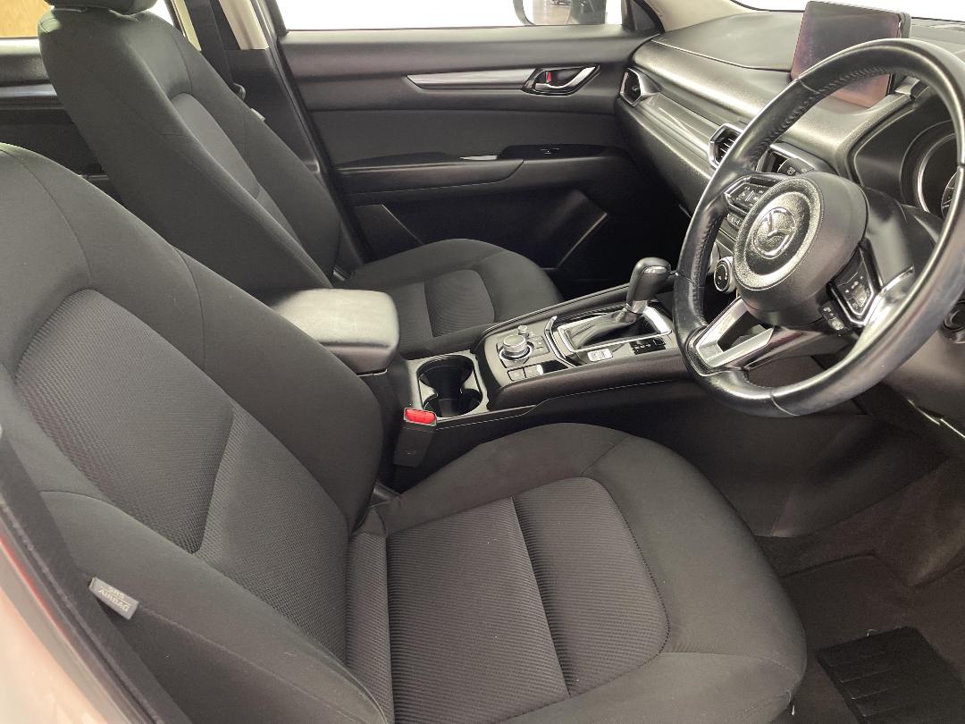 Photo '16' of Mazda CX-5