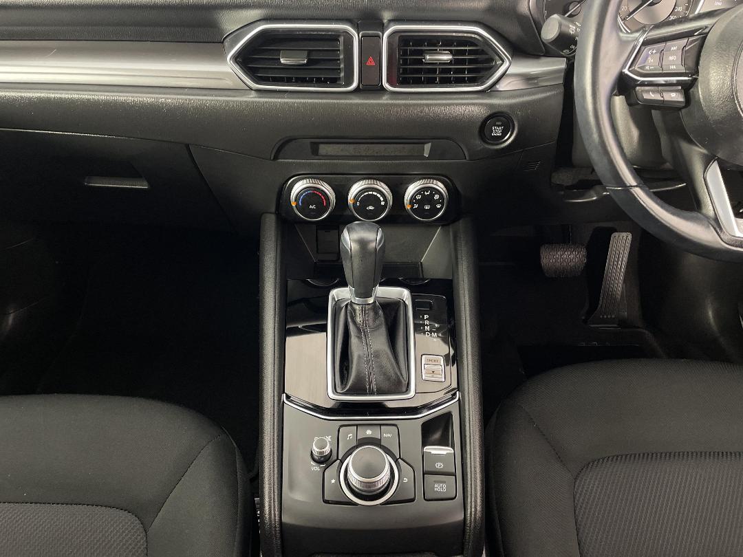 Photo '18' of Mazda CX-5