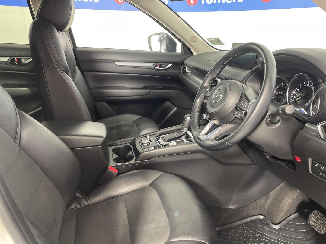 Photo '16' of Mazda CX-5 Photo '16' of Mazda CX-5