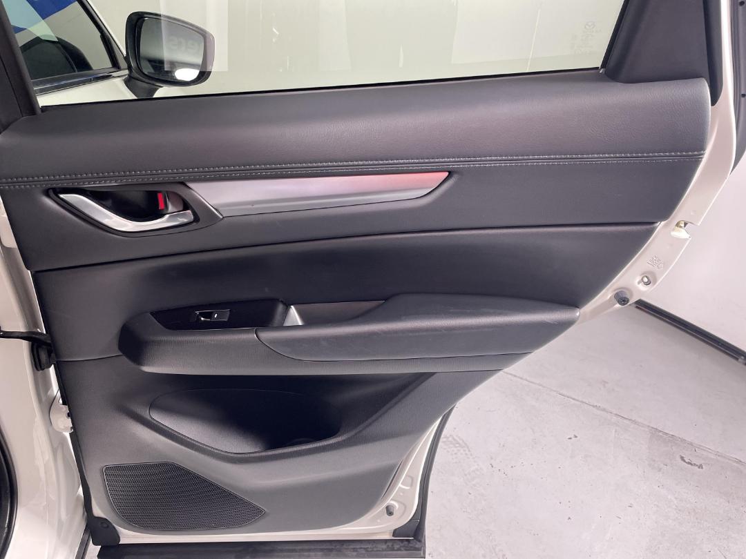 Photo '19' of Mazda CX-5 Photo '19' of Mazda CX-5