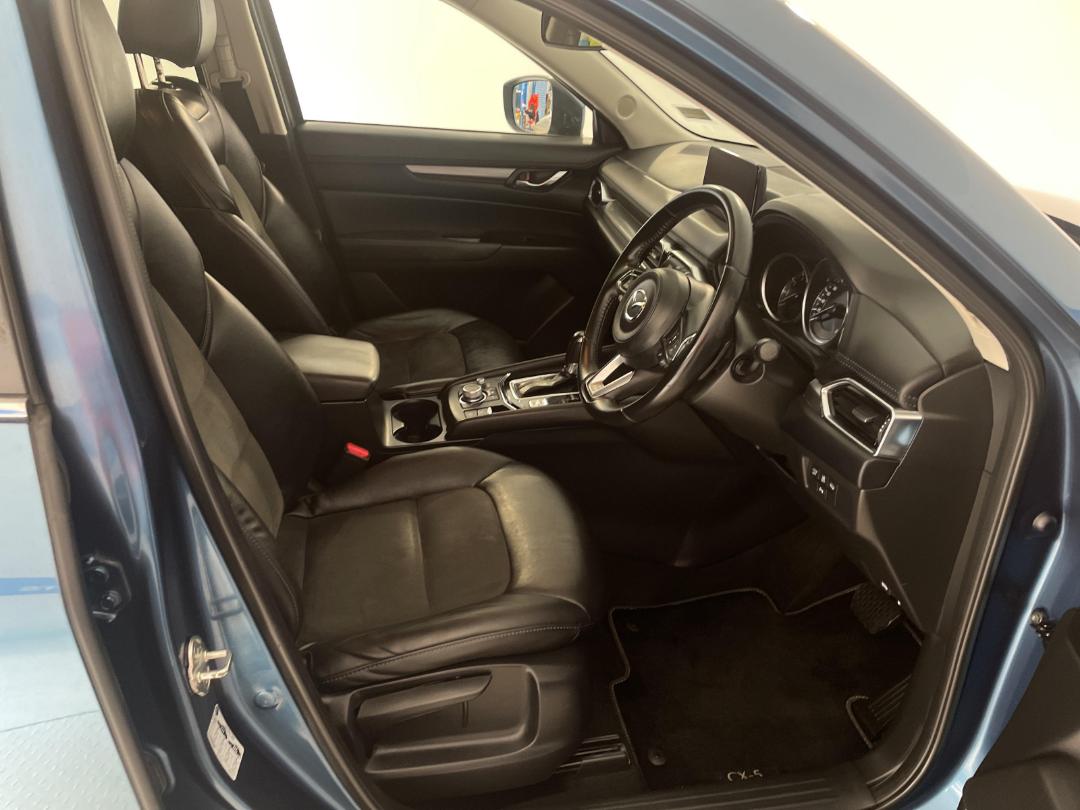 Photo '16' of Mazda CX-5 Photo '16' of Mazda CX-5