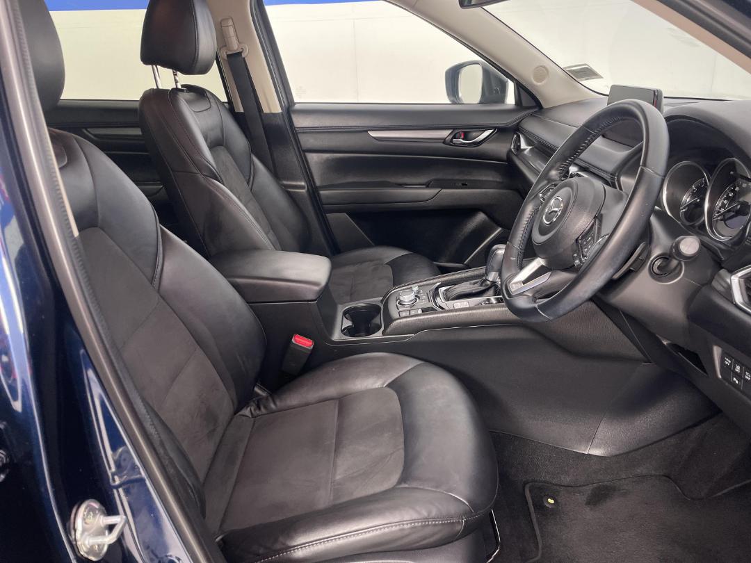 Photo '16' of Mazda CX-5