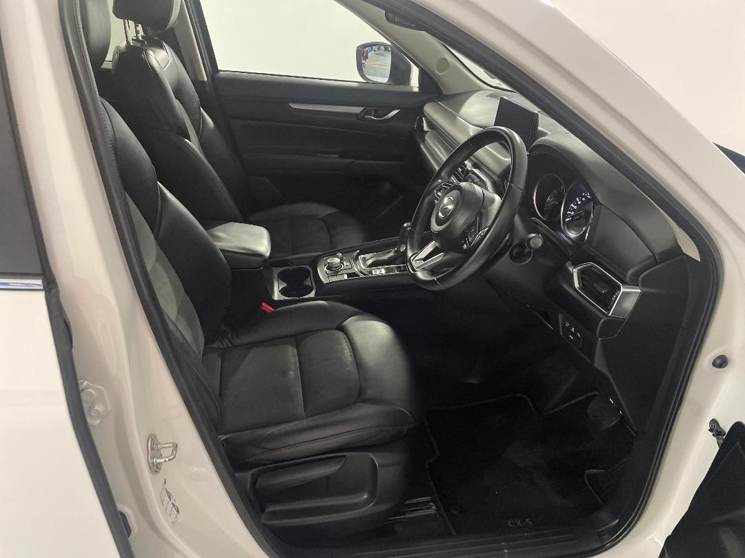 Photo '16' of Mazda CX-5