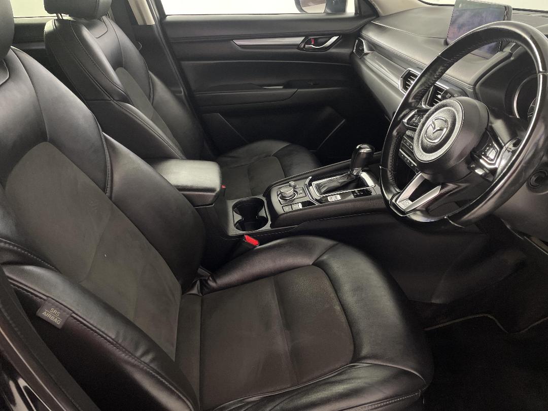 Photo '16' of Mazda CX-5