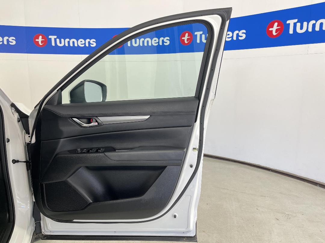 Photo '15' of Mazda CX-5 Photo '15' of Mazda CX-5