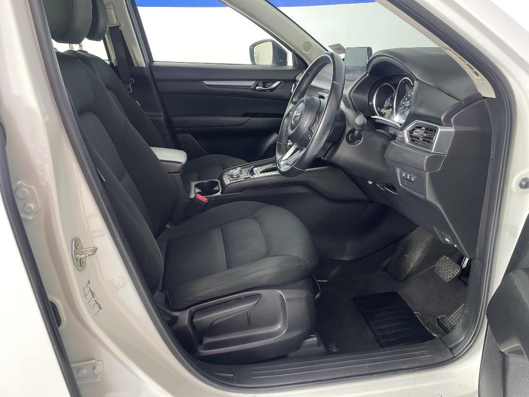 Photo '16' of Mazda CX-5 Photo '16' of Mazda CX-5