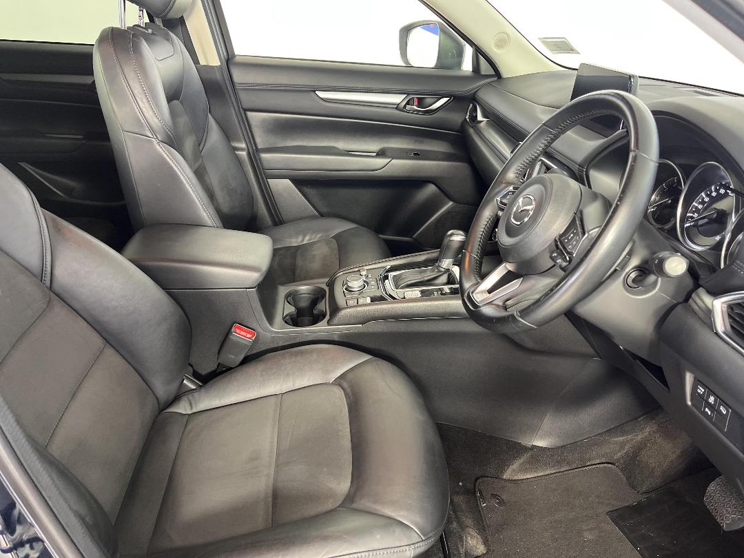 Photo '16' of Mazda CX-5