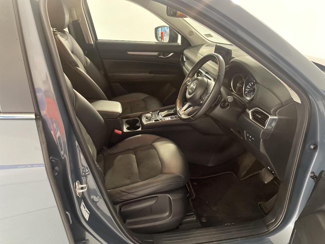 Photo '16' of Mazda CX-5