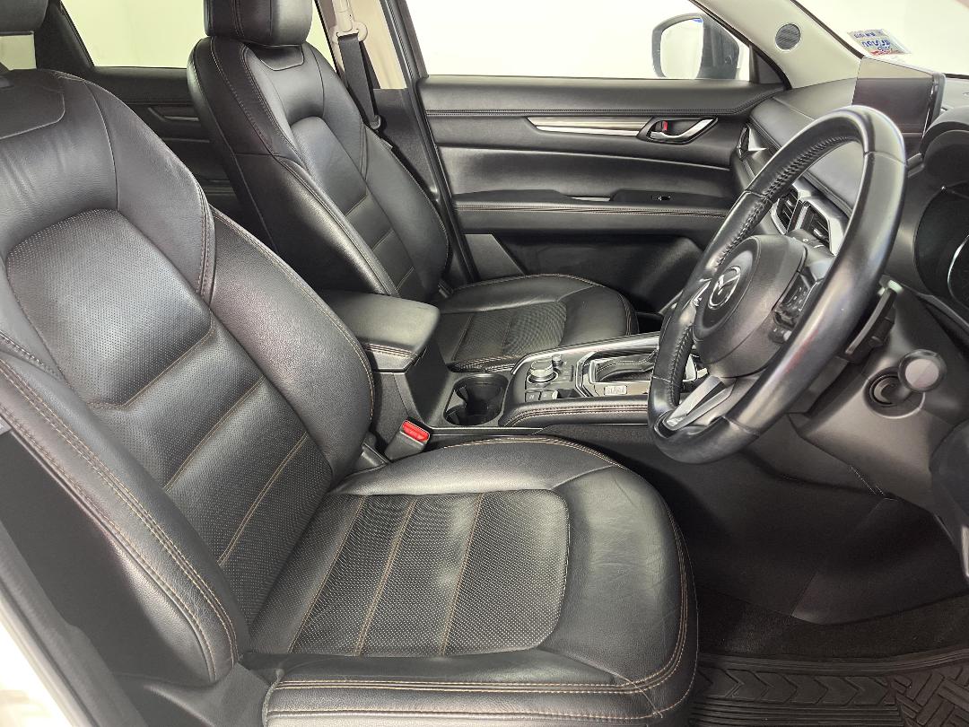 Photo '16' of Mazda CX-5