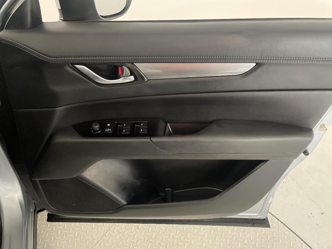 Photo '15' of Mazda CX-5