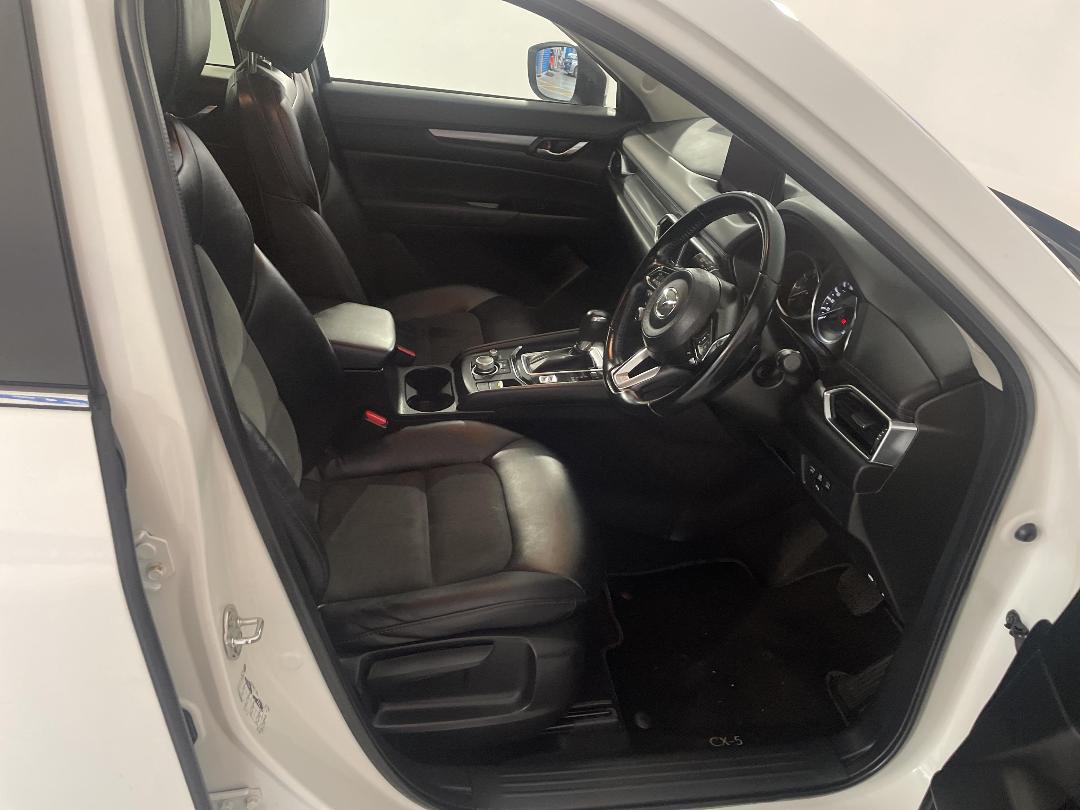 Photo '16' of Mazda CX-5