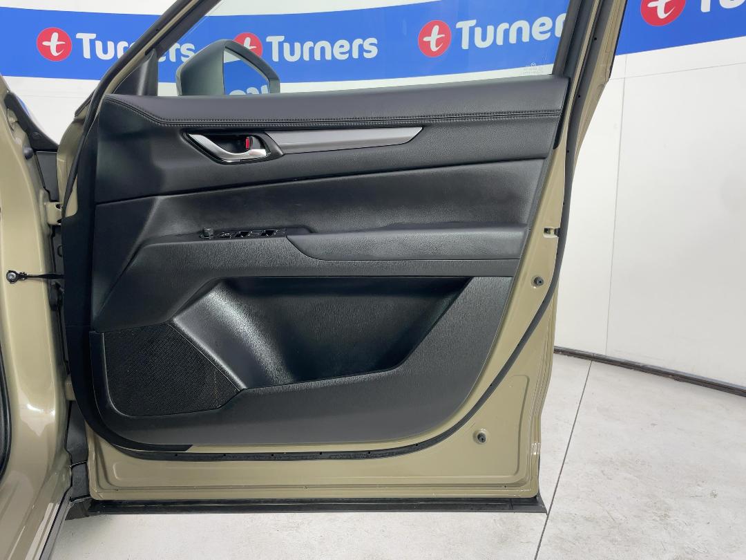 Photo '15' of Mazda CX-5 Photo '15' of Mazda CX-5