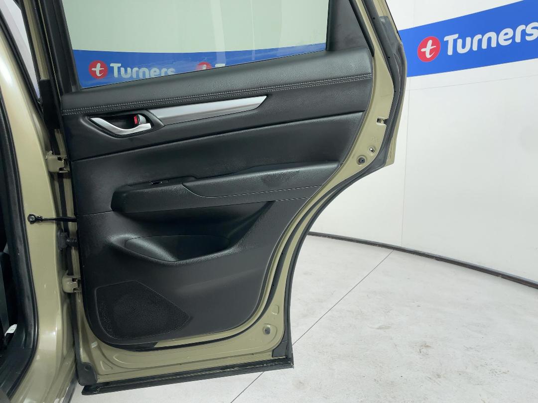 Photo '19' of Mazda CX-5 Photo '19' of Mazda CX-5