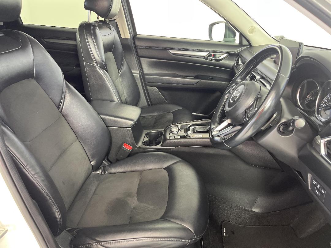 Photo '16' of Mazda CX-5