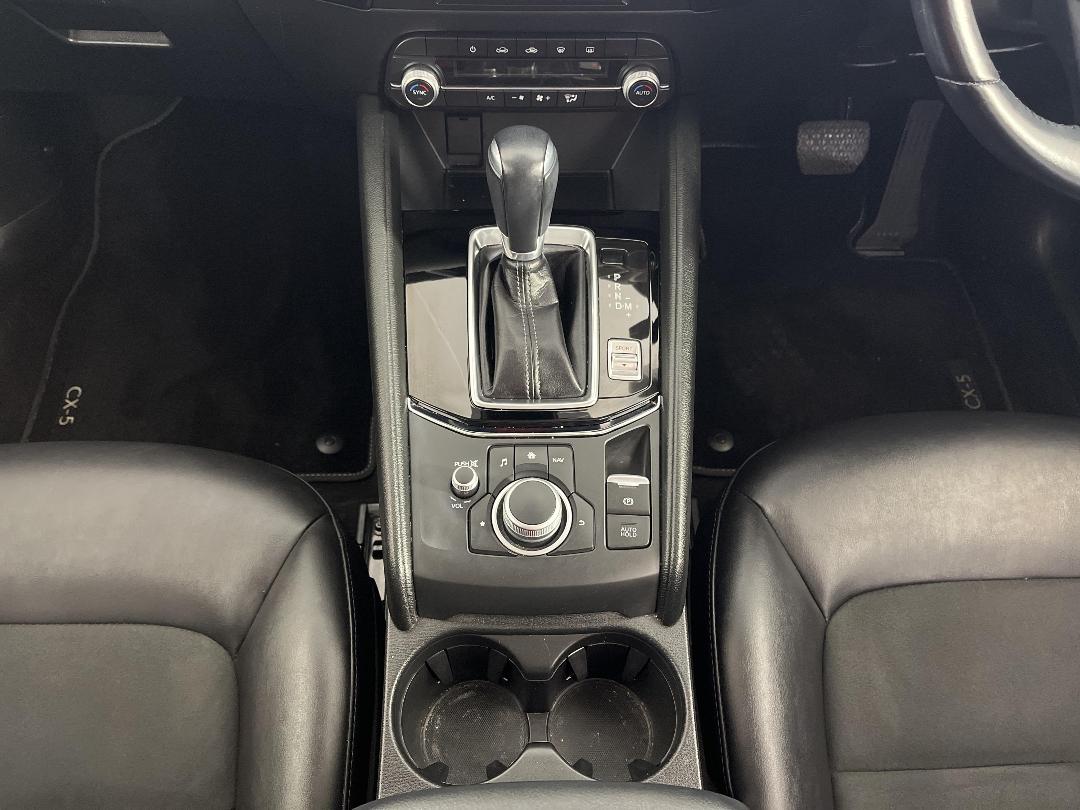 Photo '18' of Mazda CX-5