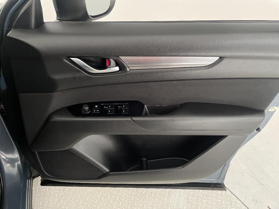 Photo '15' of Mazda CX-5