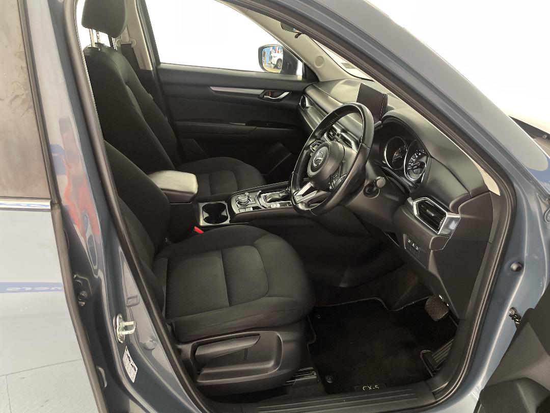 Photo '16' of Mazda CX-5