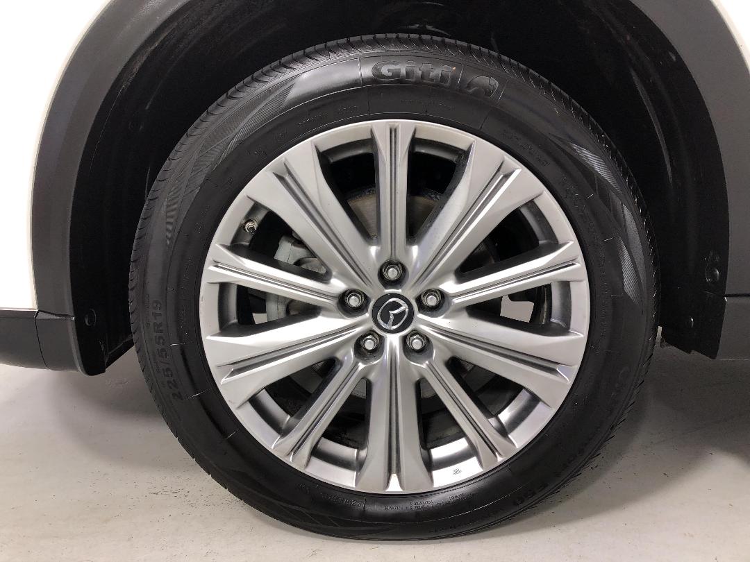 Photo '10' of Mazda CX-8