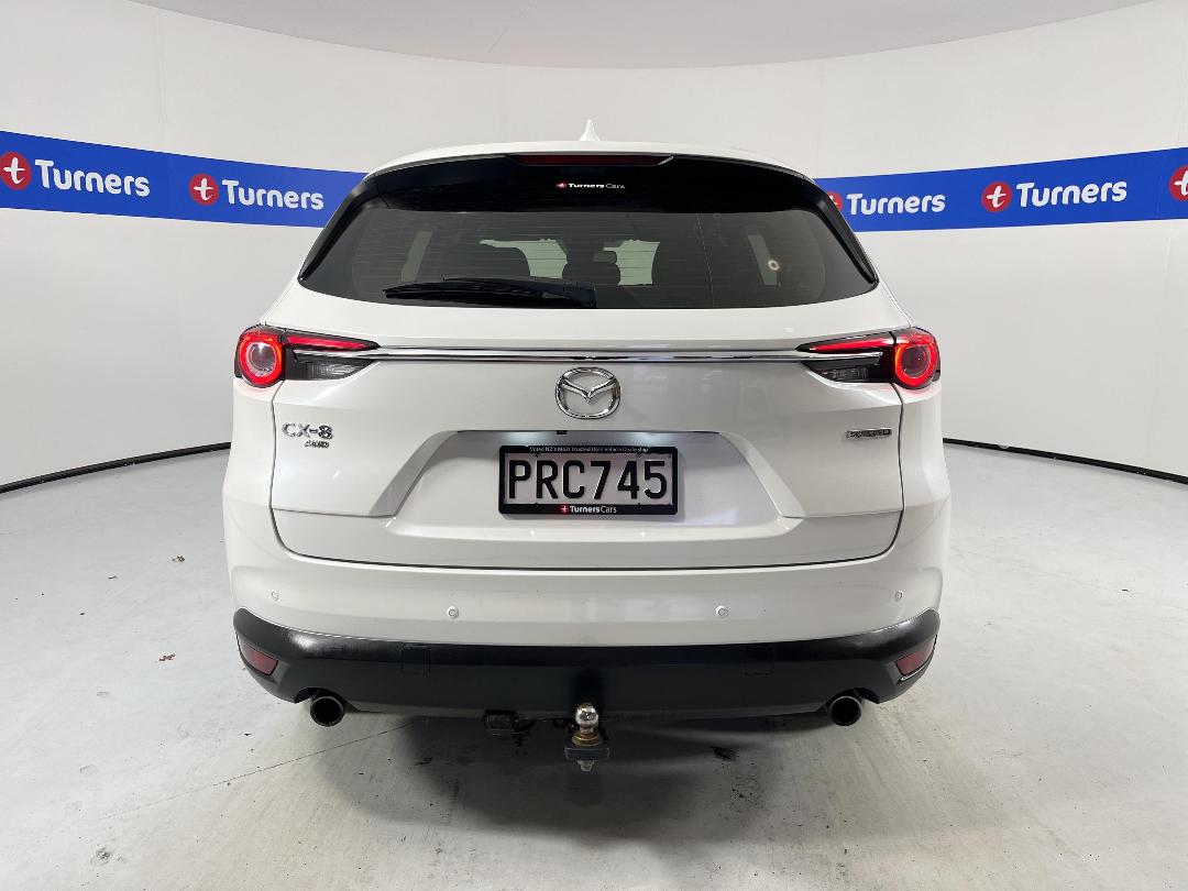 Photo '6' of Mazda CX-8 Photo '6' of Mazda CX-8