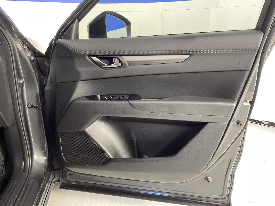 Photo '15' of Mazda CX-8