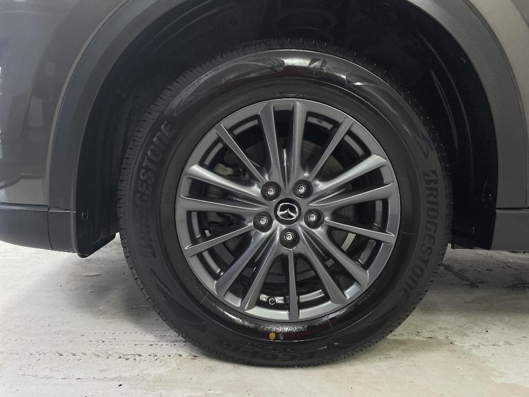 Photo '10' of Mazda CX-8