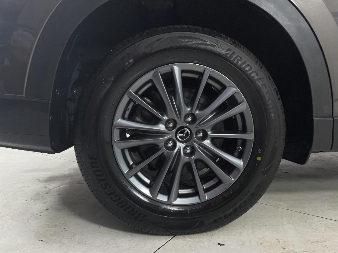 Photo '12' of Mazda CX-8