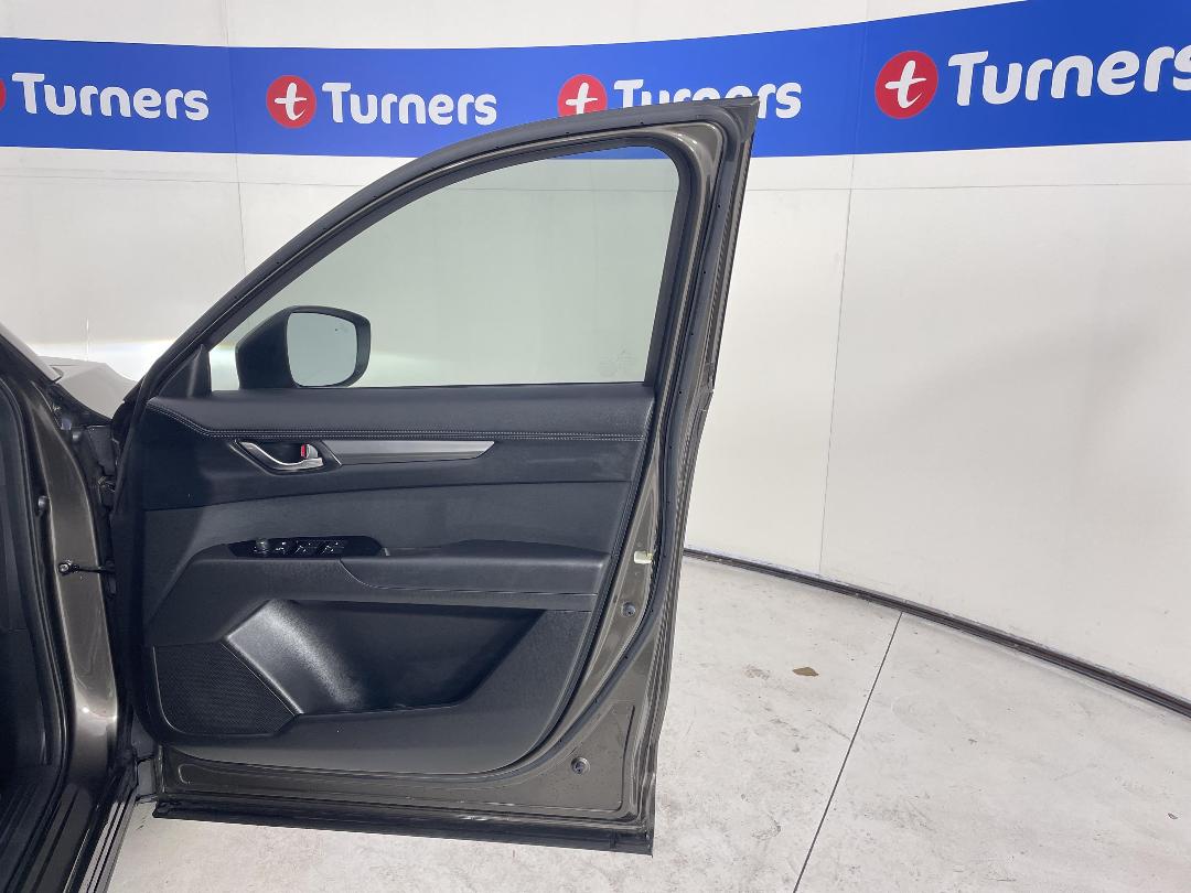 Photo '15' of Mazda CX-8