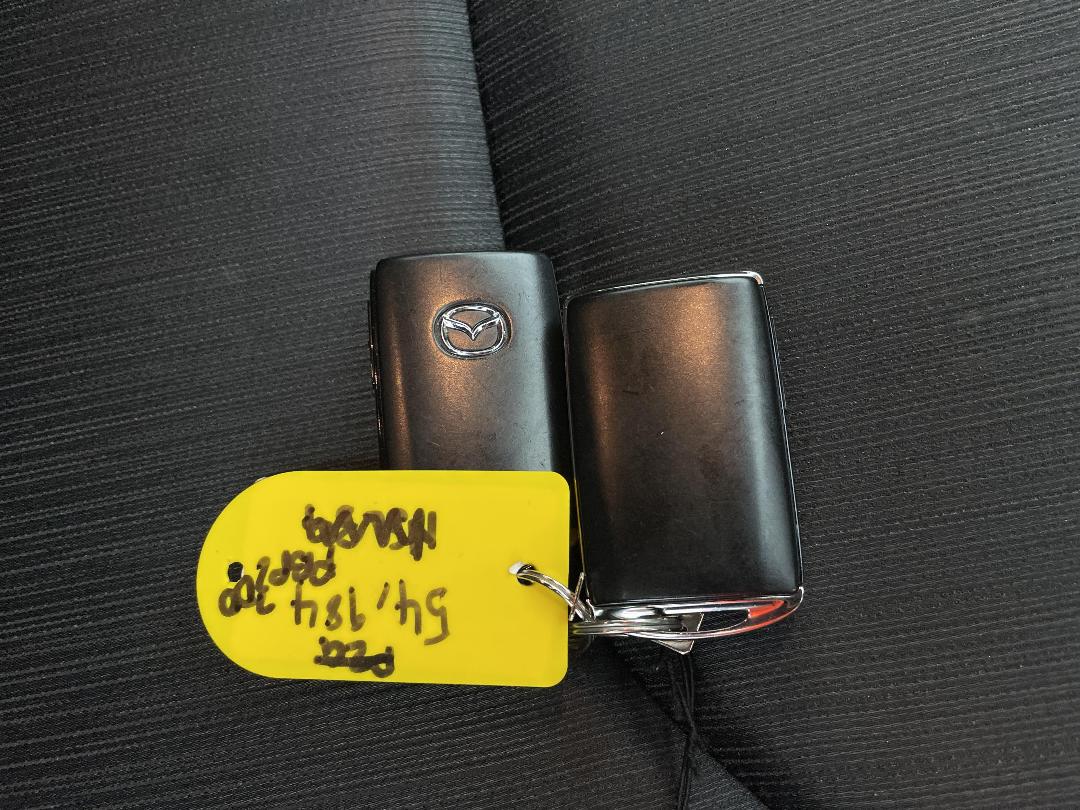 Photo '22' of Mazda CX-8