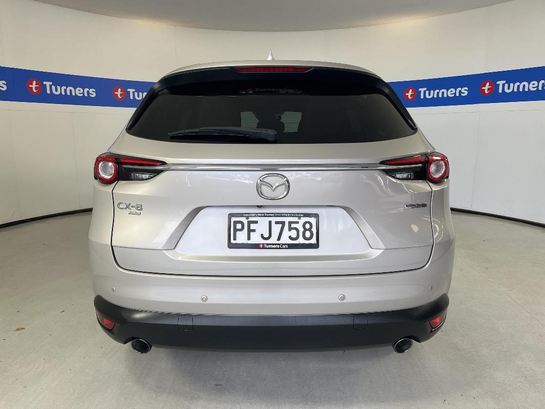 Photo '6' of Mazda CX-8