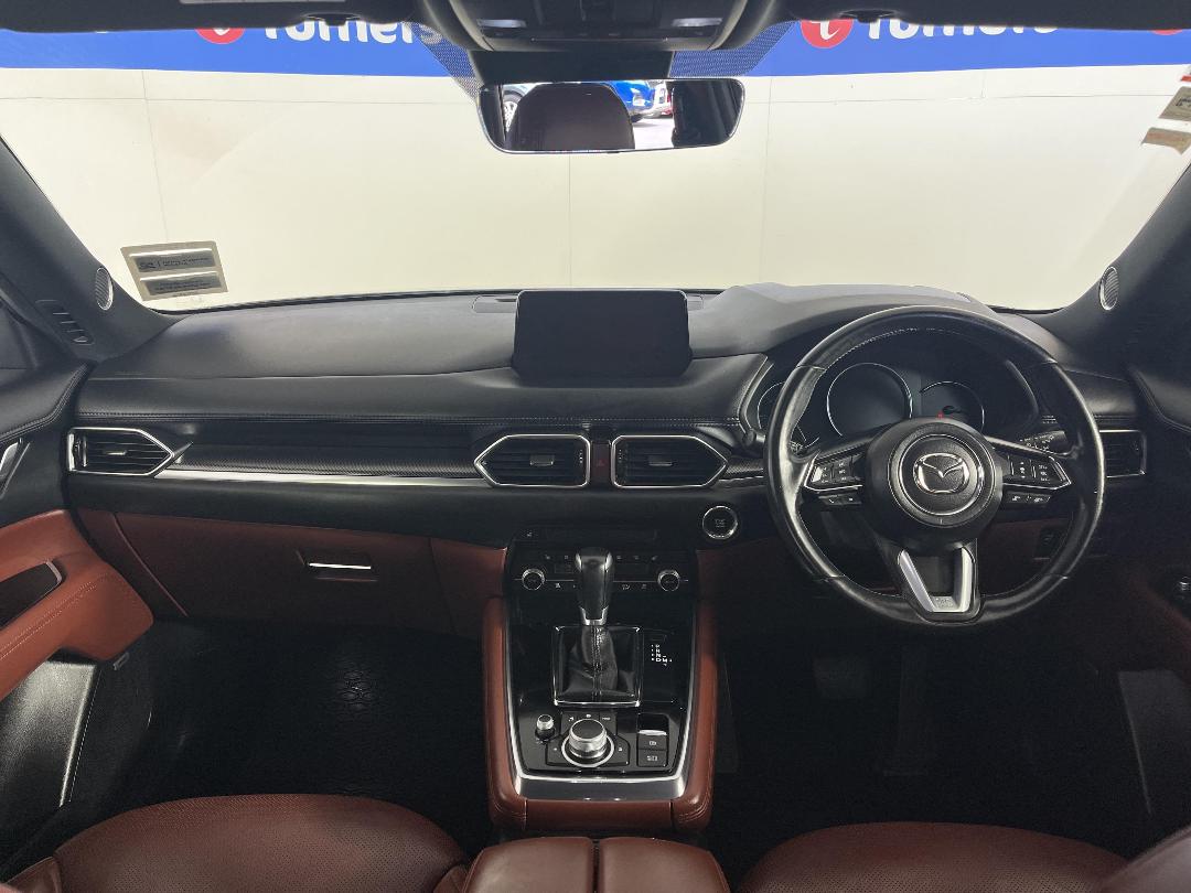 Photo '17' of Mazda CX-8