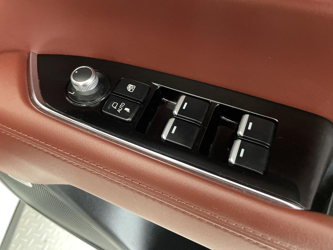 Photo '24' of Mazda CX-8