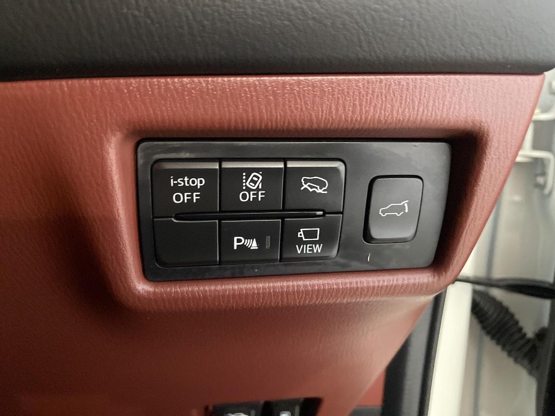 Photo '25' of Mazda CX-8