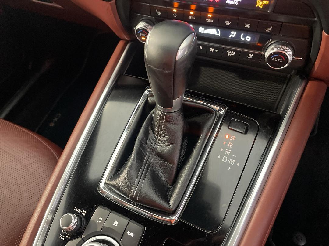 Photo '32' of Mazda CX-8