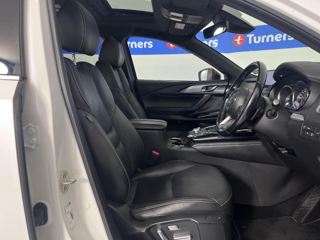 Photo '16' of Mazda CX-9