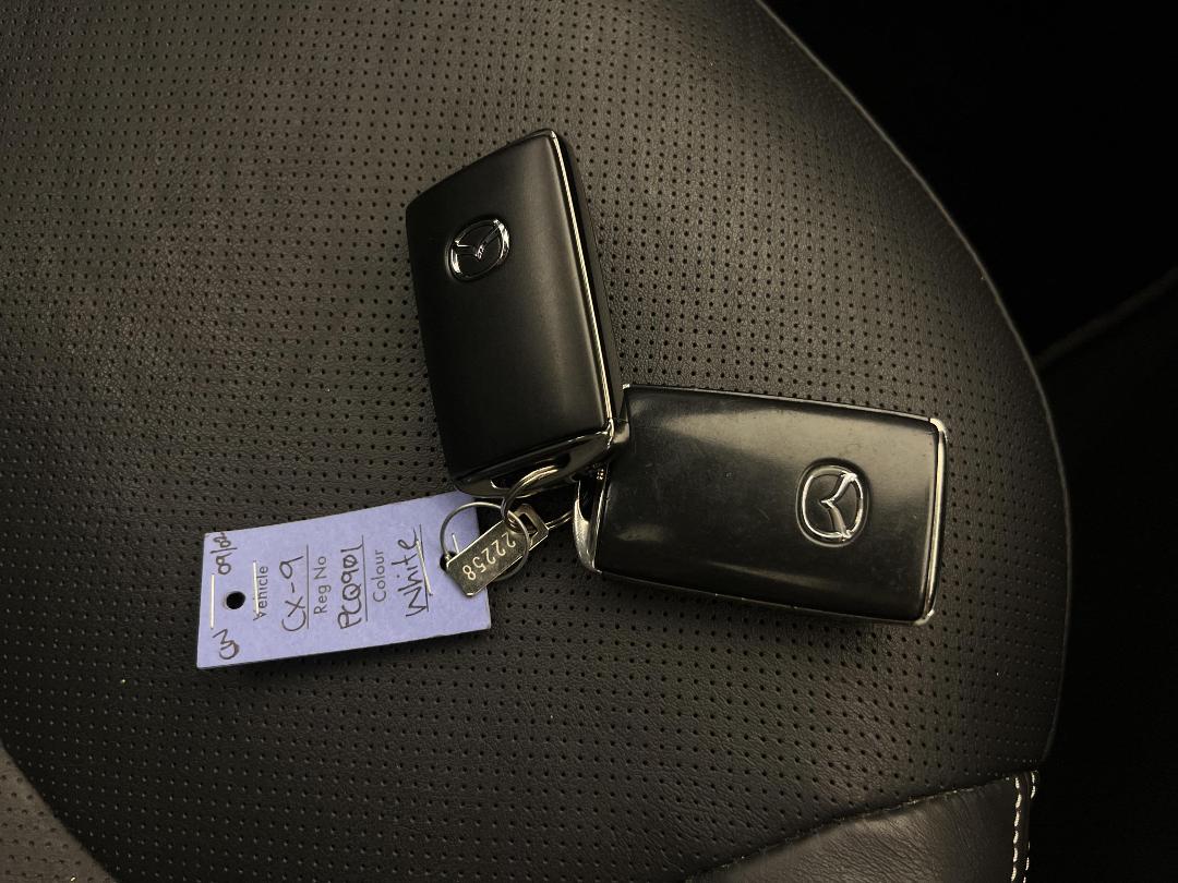 Photo '22' of Mazda CX-9