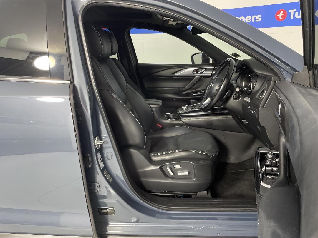 Photo '16' of Mazda CX-9