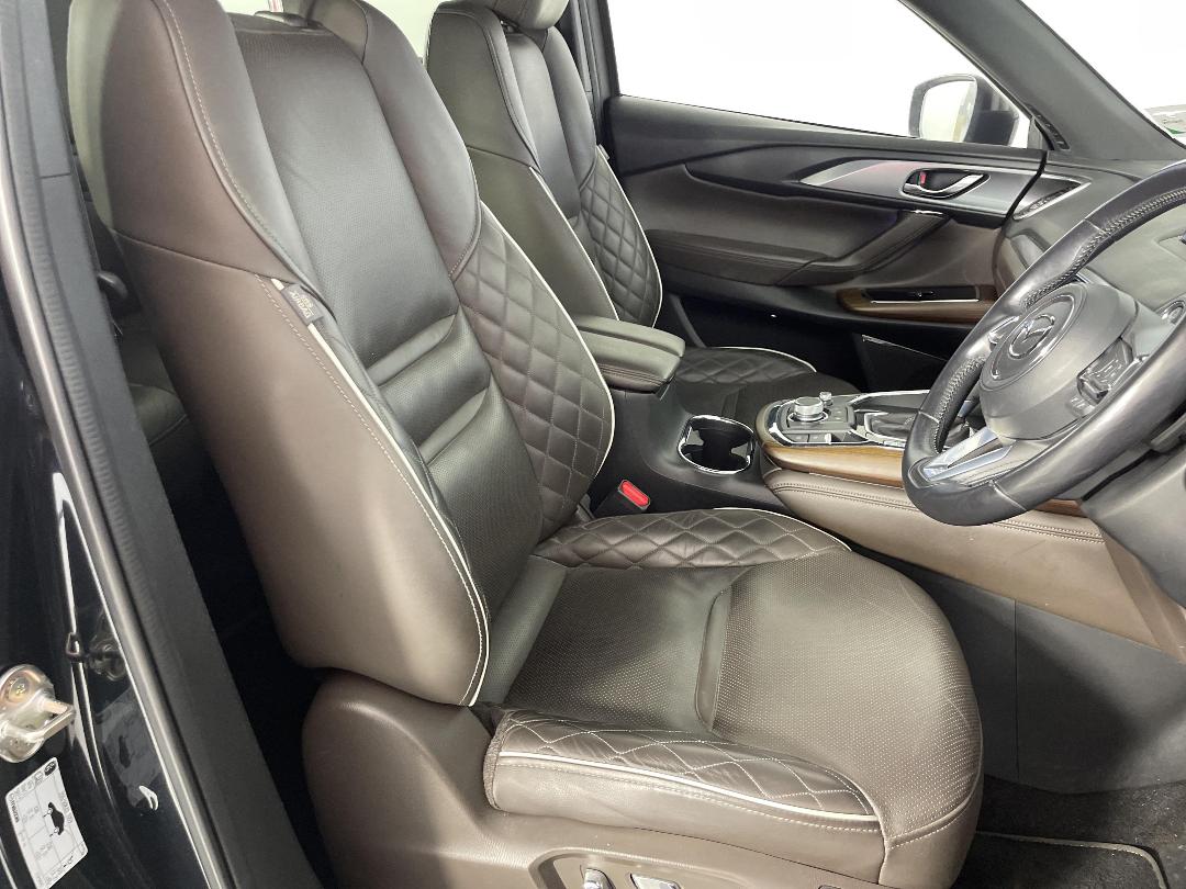 Photo '16' of Mazda CX-9